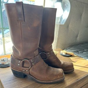 Frye Boots - W 7.5